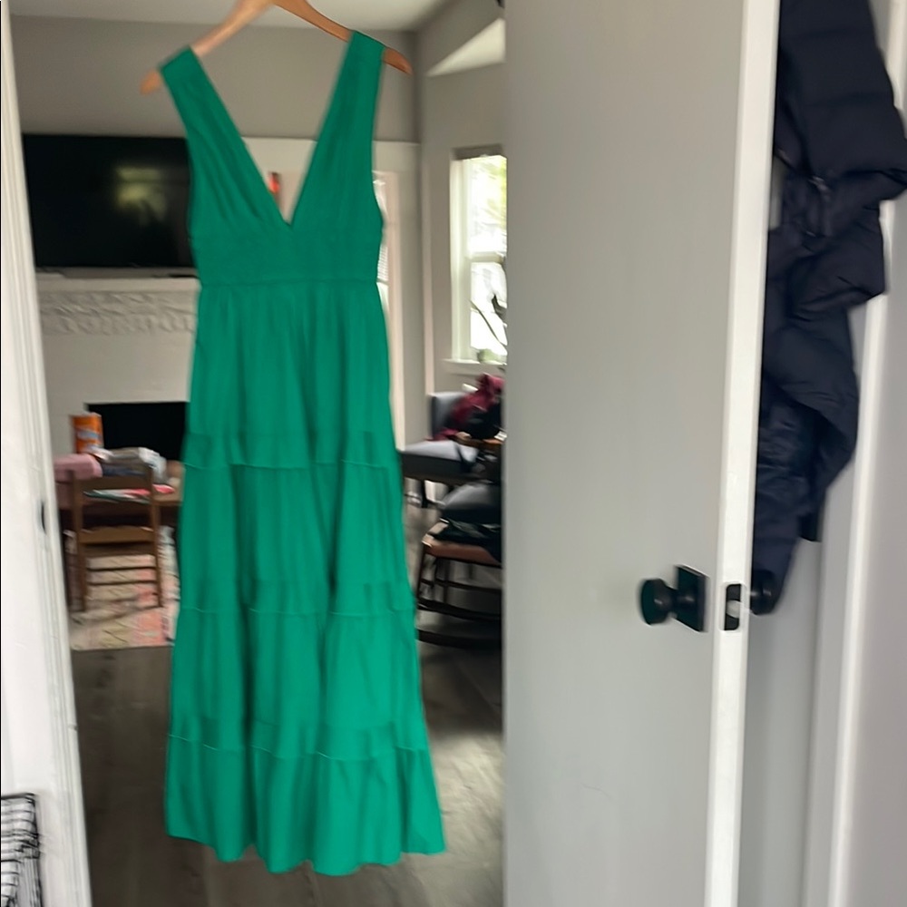 Chelsea28 Green Sleeveless V-Neck Maxi Dress
